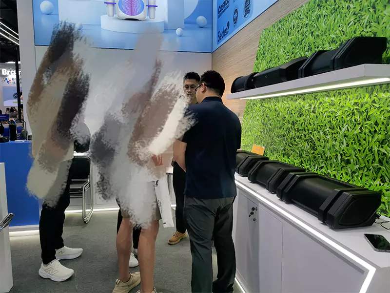 Canton Fair Day 1 Live! Pengalaman teknologi mendalam di Hall 8.1 J16-17